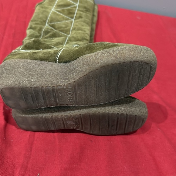 Olive Green Knee-High Wedge Boots - Picture 3 of 3